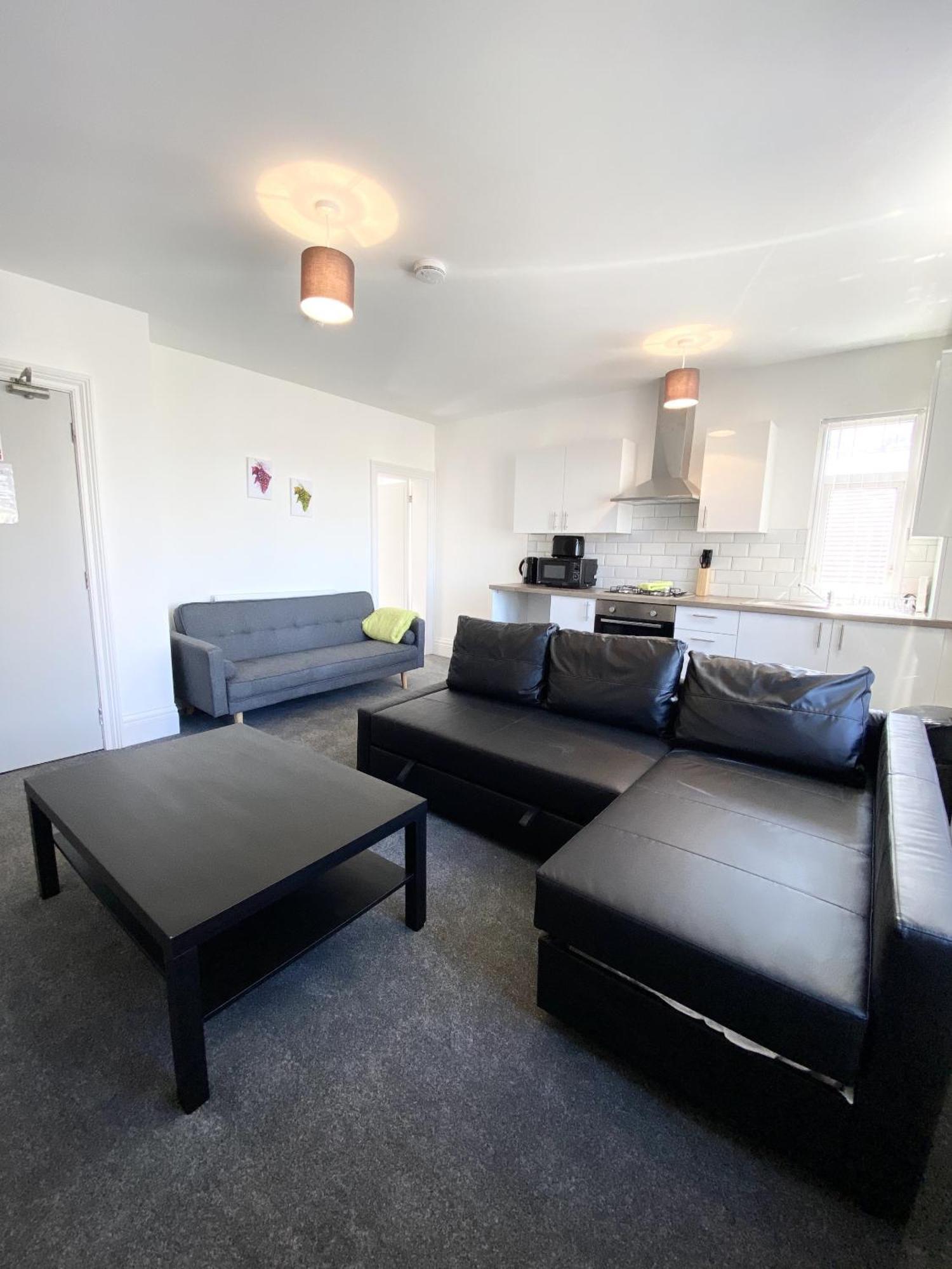 Cherry Property - Hornby Road Blackpool Bilik gambar